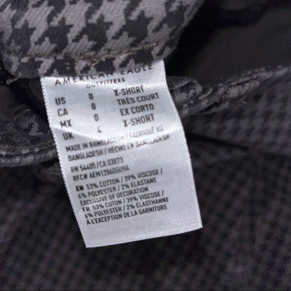 American Eagle Curvy Super High Rise Patterend Jeans - Picture 5 of 5